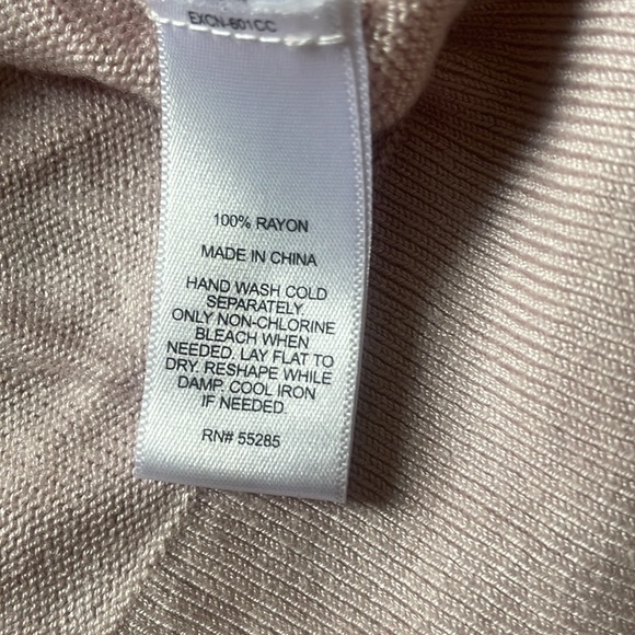 Express Sweater - Picture 6 of 7